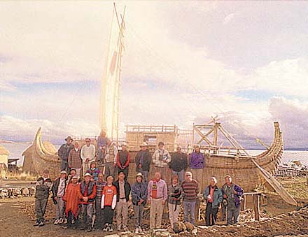 The 1998 SSSP Group and a replica of the RaII